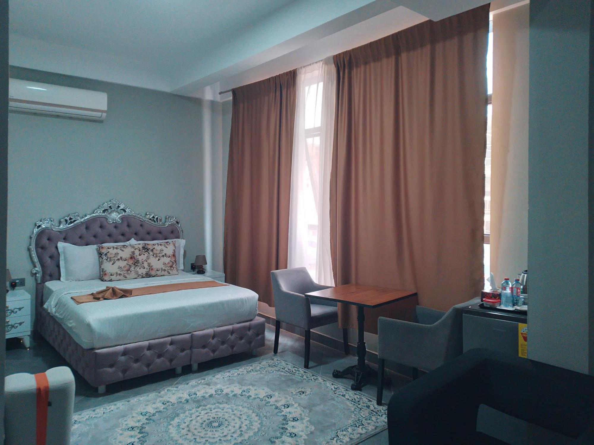 Euro Homes Hotel Akkra Exterior foto